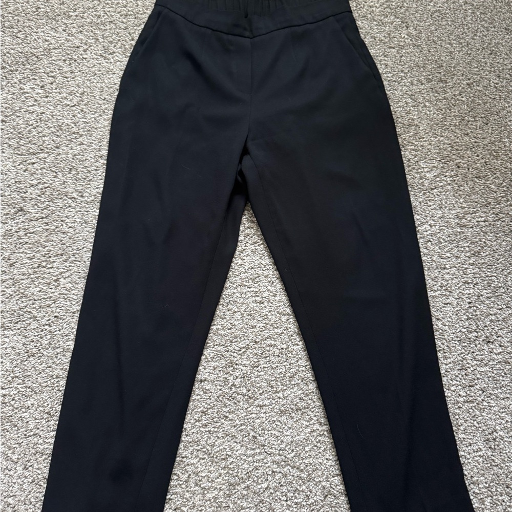 Babaton Classic Black Conan Crop Pant
Size 4